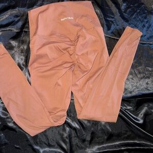 Peachy Bum Leggings in Rust